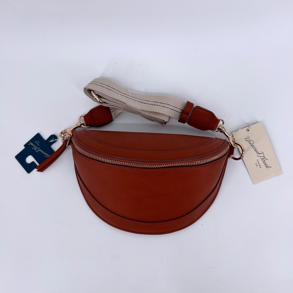 Universal Thread Brown Pebbled Faux Leather Half Moon Crossbody Bag VT10089A